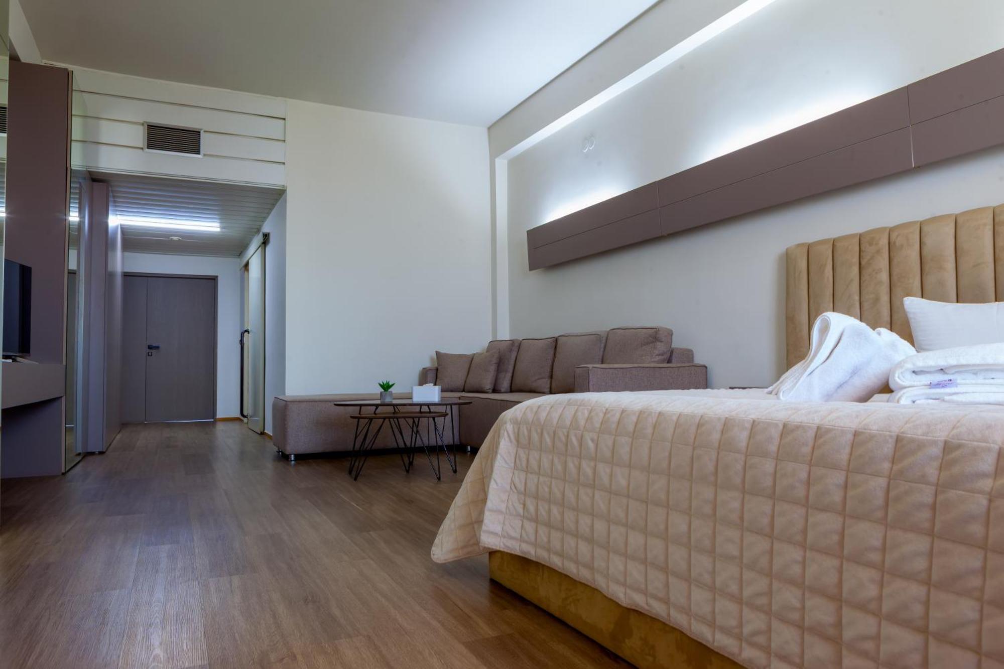 Cross Resort Hotel Γιερεβάν Εξωτερικό φωτογραφία