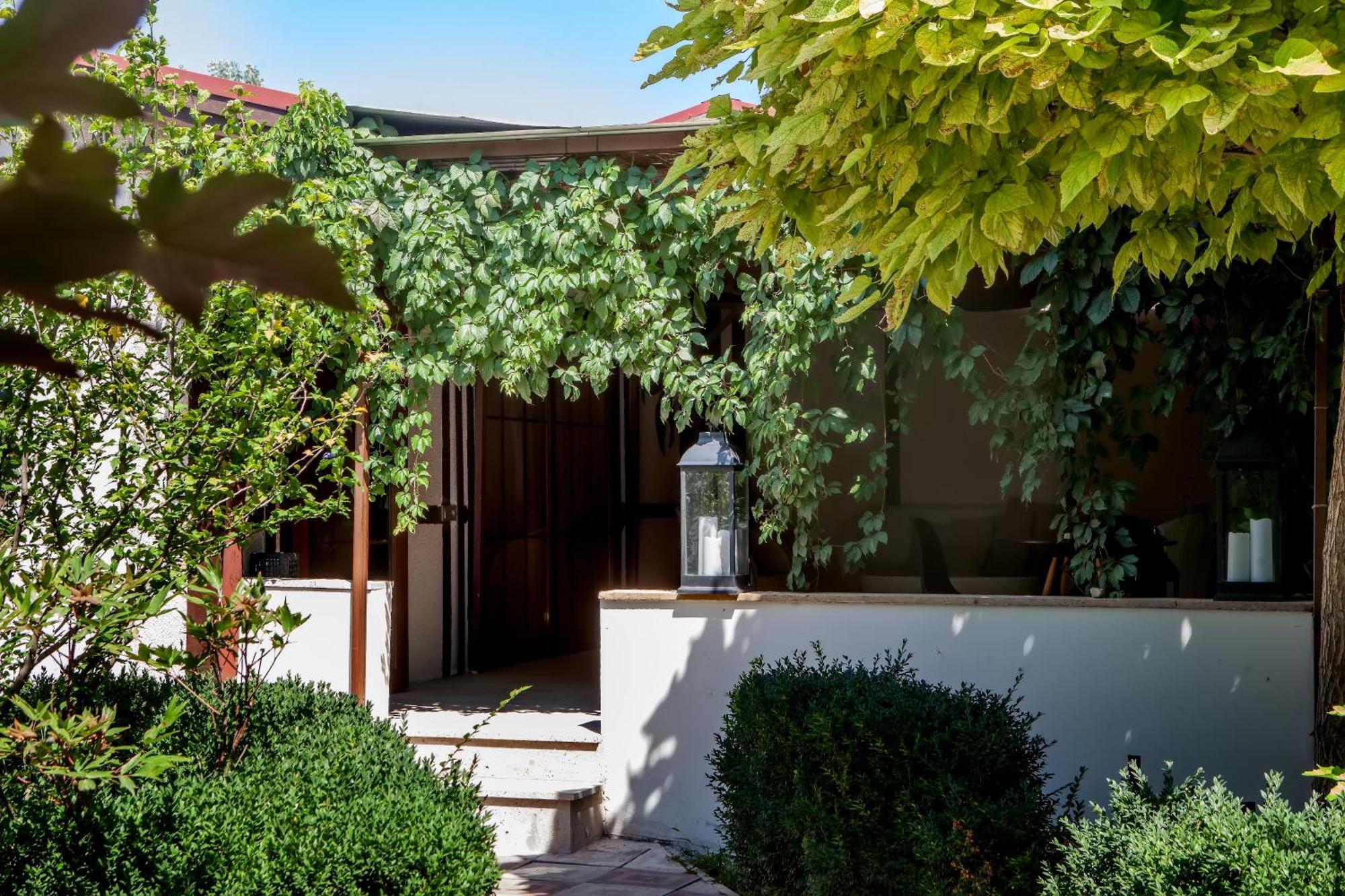 Cross Resort Hotel Γιερεβάν Εξωτερικό φωτογραφία